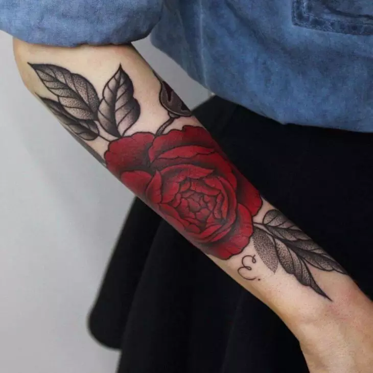 Цветы в татуировках